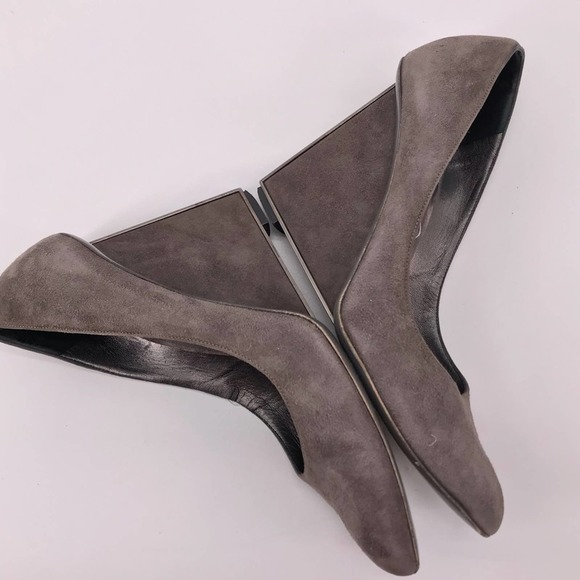 Halston Grey Suede Rectangular Wedge Pumps Sz 6 - Picture 7 of 12